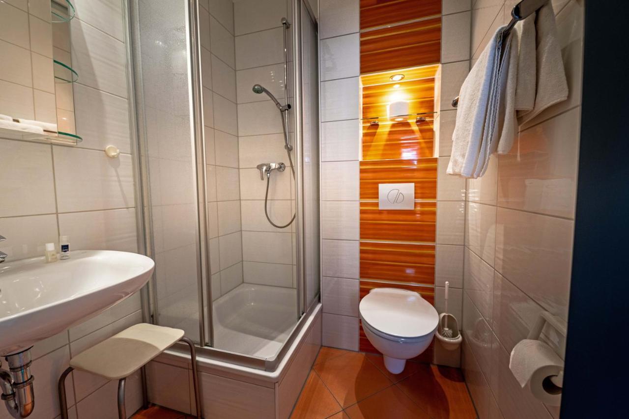 7O'Clock - Hotel Hannover ラッツェン エクステリア 写真