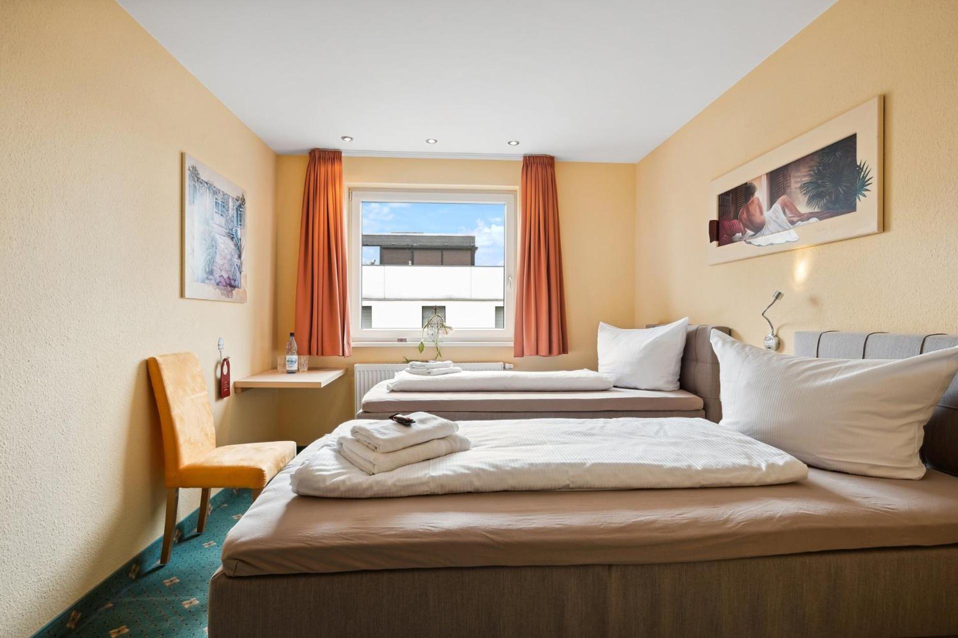 7O'Clock - Hotel Hannover ラッツェン エクステリア 写真