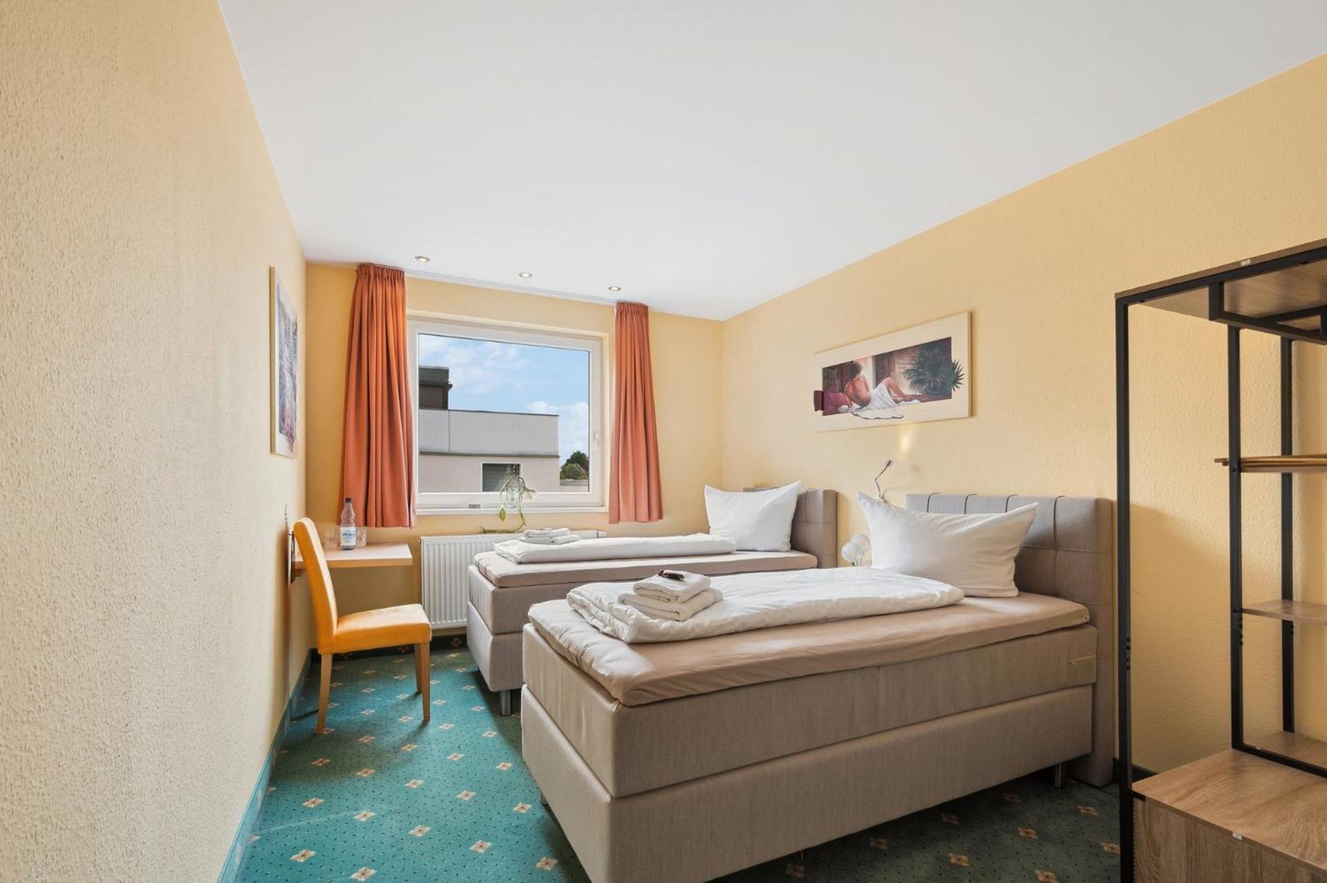 7O'Clock - Hotel Hannover ラッツェン エクステリア 写真